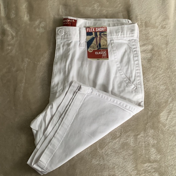 Arizona Jean Company Other - ARIZONA NWT! Men’s ‘Flex Classic Fit’ Shorts White Casual Stretch SIZE W36